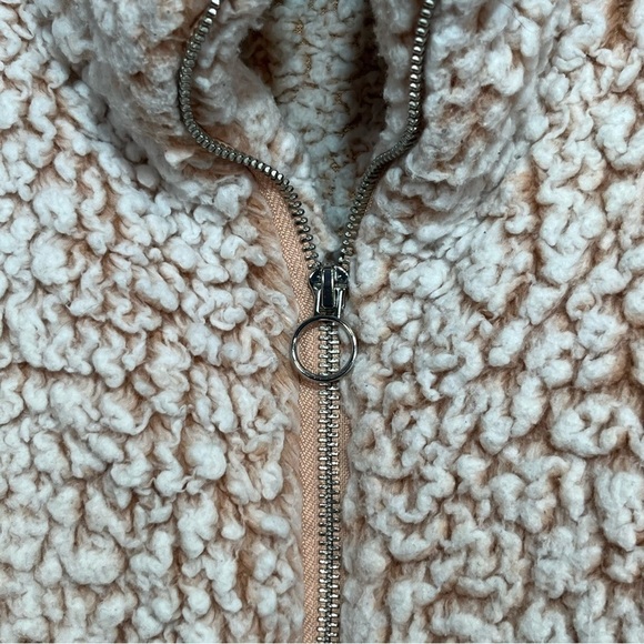 Express Sherpa Sweatshirt Womens Medium Tan Fluffy Fuzzy Oversized Quarter Zip - Picture 5 of 13